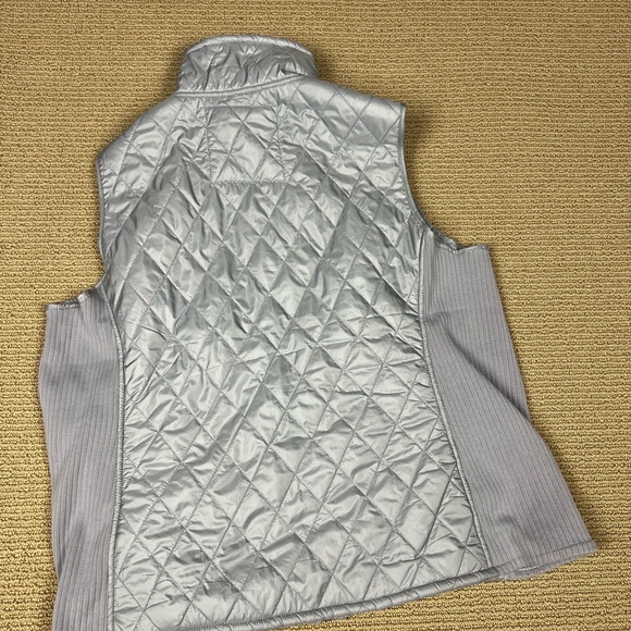 L.L. Bean Women's Gray Quilted Vest - Picture 8 of 11